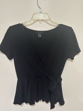 Forever 21 Black Wrap Peplum Short-Sleeve Top